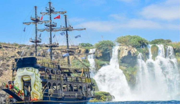 ANTALYA BAY ALIBABA PIRATENSCHIFFSTOUR